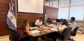 Avanzan licitaciones para mejorar la salud y el mantenimiento de escuelas